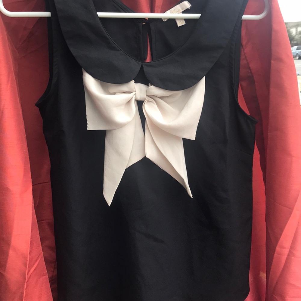 Dress shirt with bow